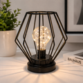 Lampe de table design en métal noir